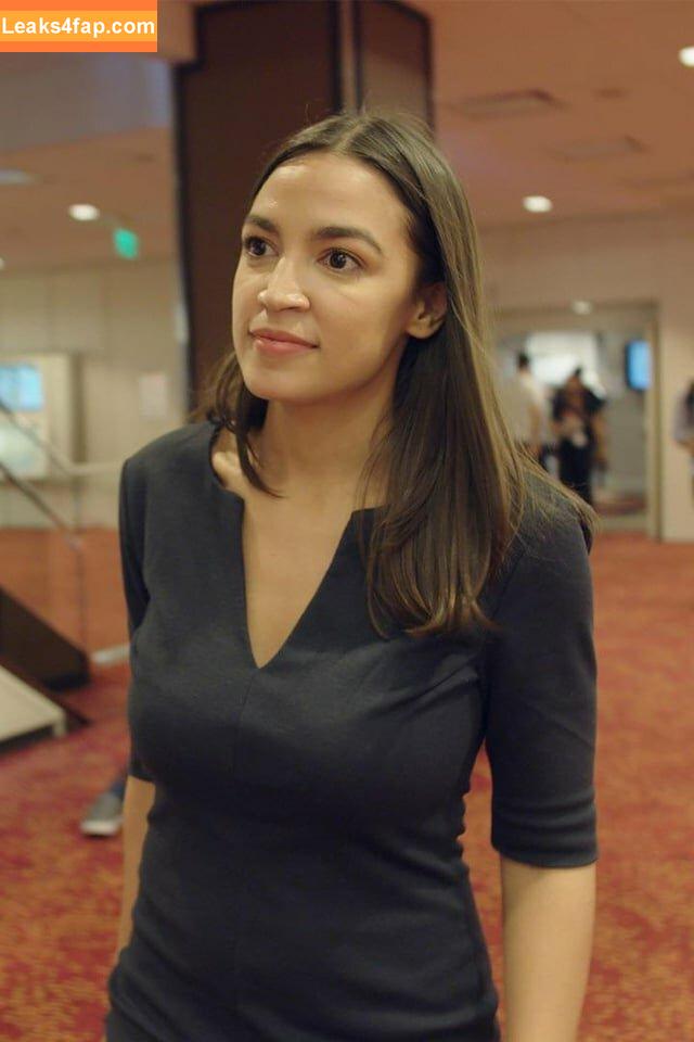 Alexandria Ocasio-Cortez / AOC / Alexandria Ocasio Cortez слитое фото фото #0103