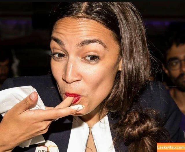 Alexandria Ocasio-Cortez / AOC / Alexandria Ocasio Cortez слитое фото фото #0109