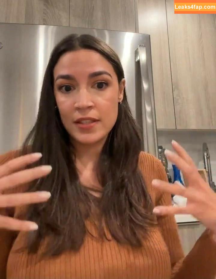 Alexandria Ocasio-Cortez / AOC / Alexandria Ocasio Cortez слитое фото фото #0188