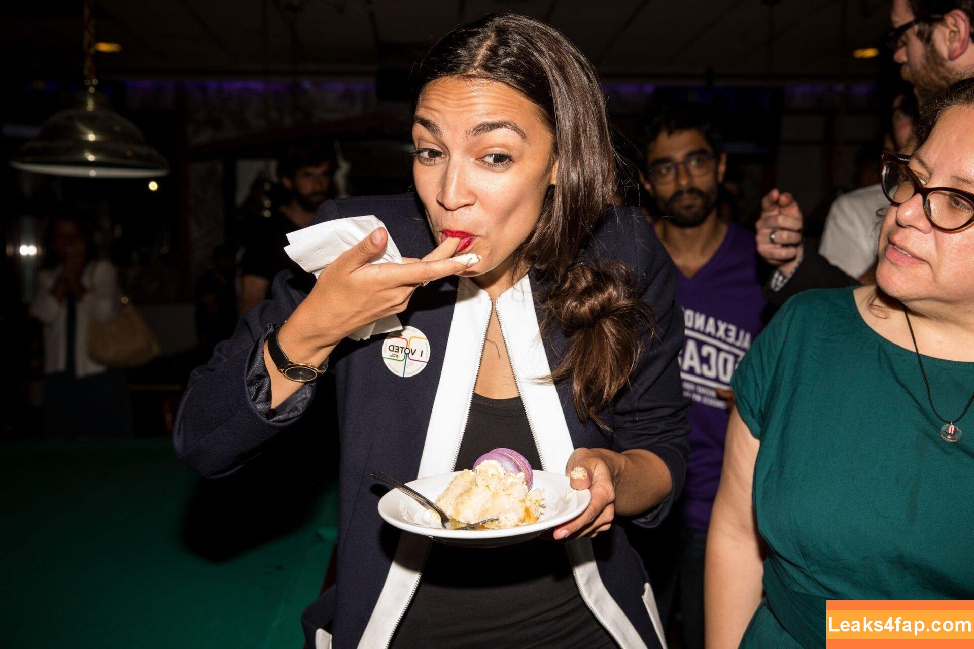 Alexandria Ocasio-Cortez / AOC leaked photo photo #0194