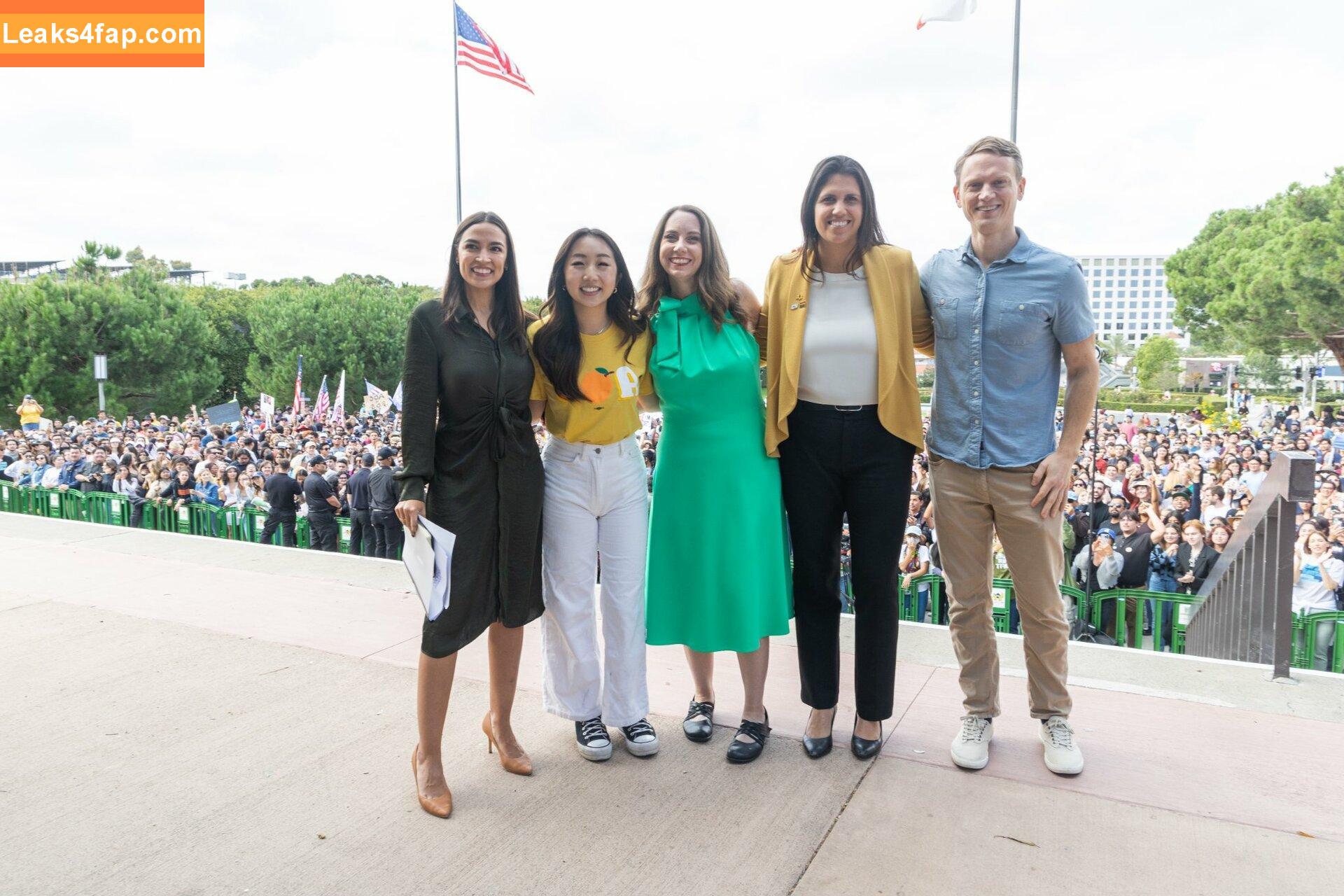 Alexandria Ocasio-Cortez / AOC / Alexandria Ocasio Cortez слитое фото фото #0198