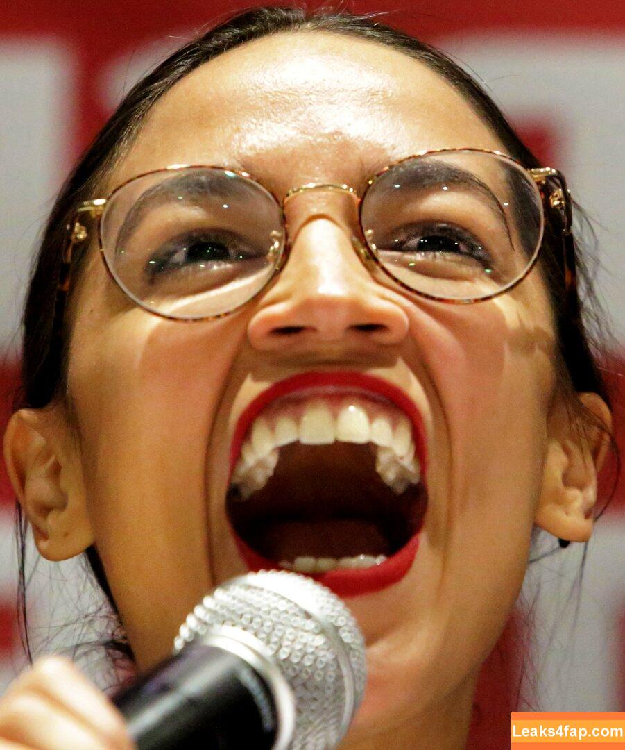Alexandria Ocasio-Cortez / AOC / Alexandria Ocasio Cortez слитое фото фото #0231