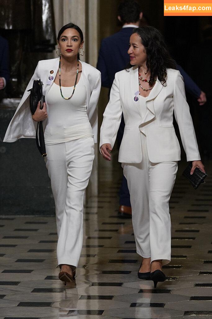 Alexandria Ocasio-Cortez / AOC / Alexandria Ocasio Cortez leaked photo photo #0317