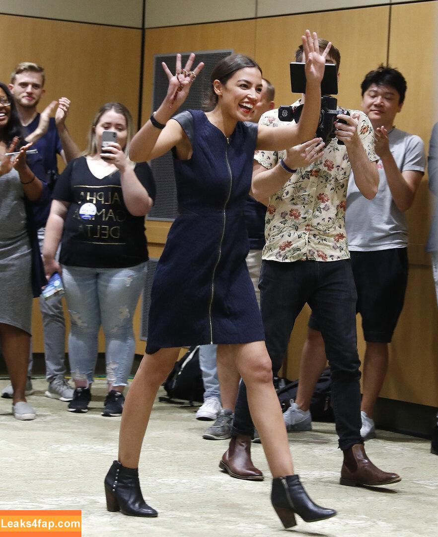 Alexandria Ocasio-Cortez / AOC / Alexandria Ocasio Cortez leaked photo photo #0321