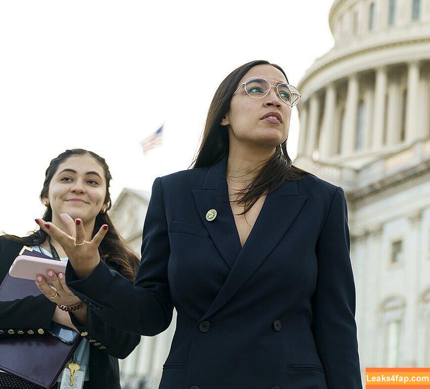 Alexandria Ocasio-Cortez / AOC / Alexandria Ocasio Cortez leaked photo photo #0331