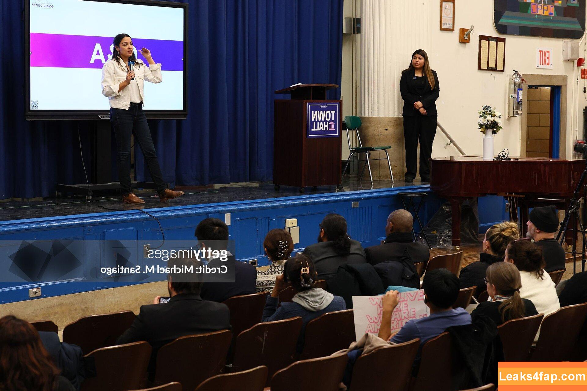 Alexandria Ocasio-Cortez / AOC / Alexandria Ocasio Cortez leaked photo photo #0363