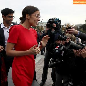 Alexandria Ocasio-Cortez фото #0003