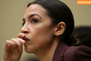 Alexandria Ocasio-Cortez фото #0010