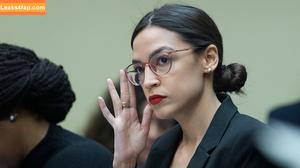 Alexandria Ocasio-Cortez фото #0015
