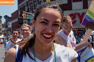 Alexandria Ocasio-Cortez фото #0031