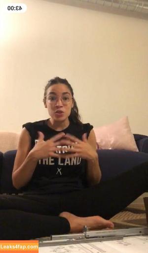 Alexandria Ocasio-Cortez фото #0059