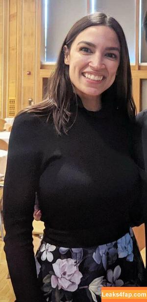 Alexandria Ocasio-Cortez фото #0077