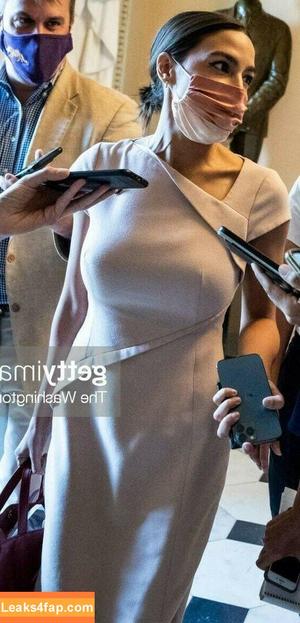 Alexandria Ocasio-Cortez фото #0094