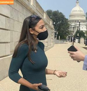 Alexandria Ocasio-Cortez фото #0100