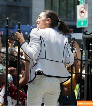 Alexandria Ocasio-Cortez фото #0107