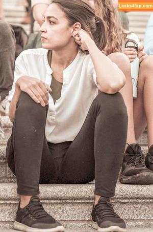 Alexandria Ocasio-Cortez фото #0111