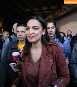 Alexandria Ocasio-Cortez фото #0122