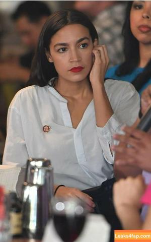 Alexandria Ocasio-Cortez фото #0129