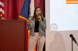 Alexandria Ocasio-Cortez фото #0138