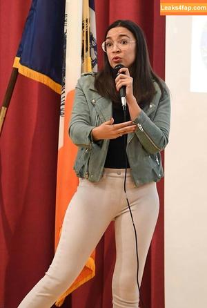 Alexandria Ocasio-Cortez фото #0142