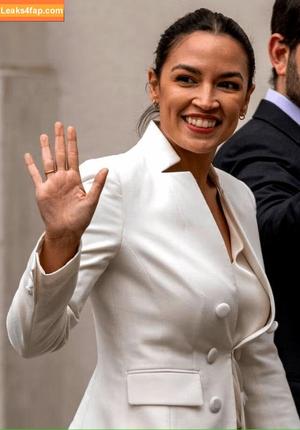 Alexandria Ocasio-Cortez фото #0148