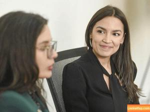 Alexandria Ocasio-Cortez фото #0152