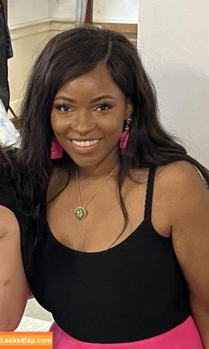 Alexandria Ocasio-Cortez photo #0305