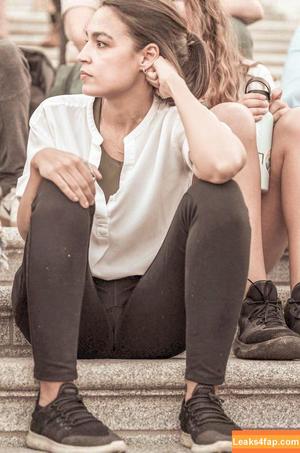Alexandria Ocasio-Cortez photo #0328