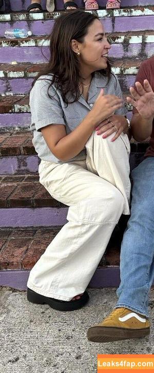 Alexandria Ocasio-Cortez photo #0333
