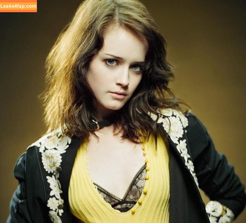 Alexis Bledel / alexisbledelofficial leaked photo photo #0043