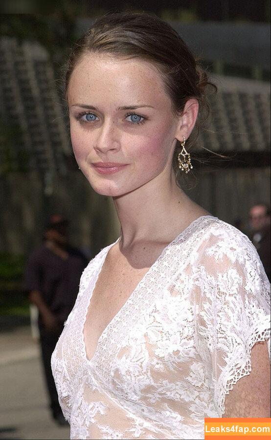 Alexis Bledel / alexisbledelofficial слитое фото фото #0052