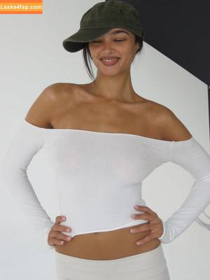 Alexis Carrington photo #0071