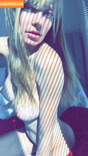 Alexis Kline photo #0152