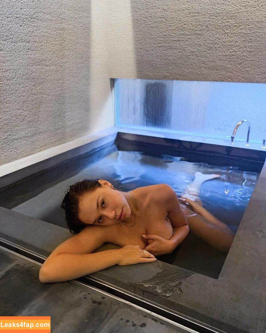 Alexis Ren / alexisren / alexisreng / alexxissren слитое фото фото #0047