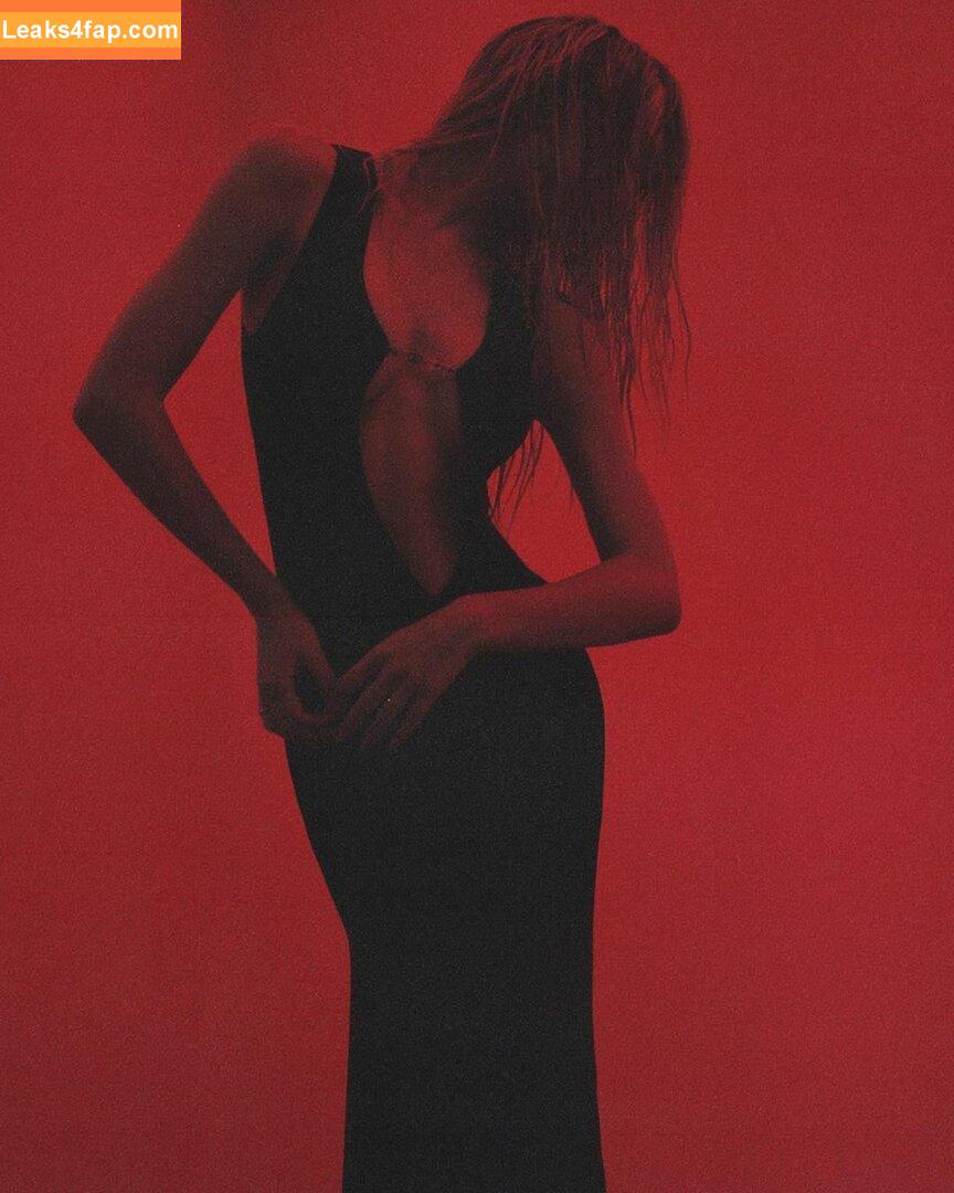 Alexis Ren / alexisren / alexisreng / alexxissren слитое фото фото #0221