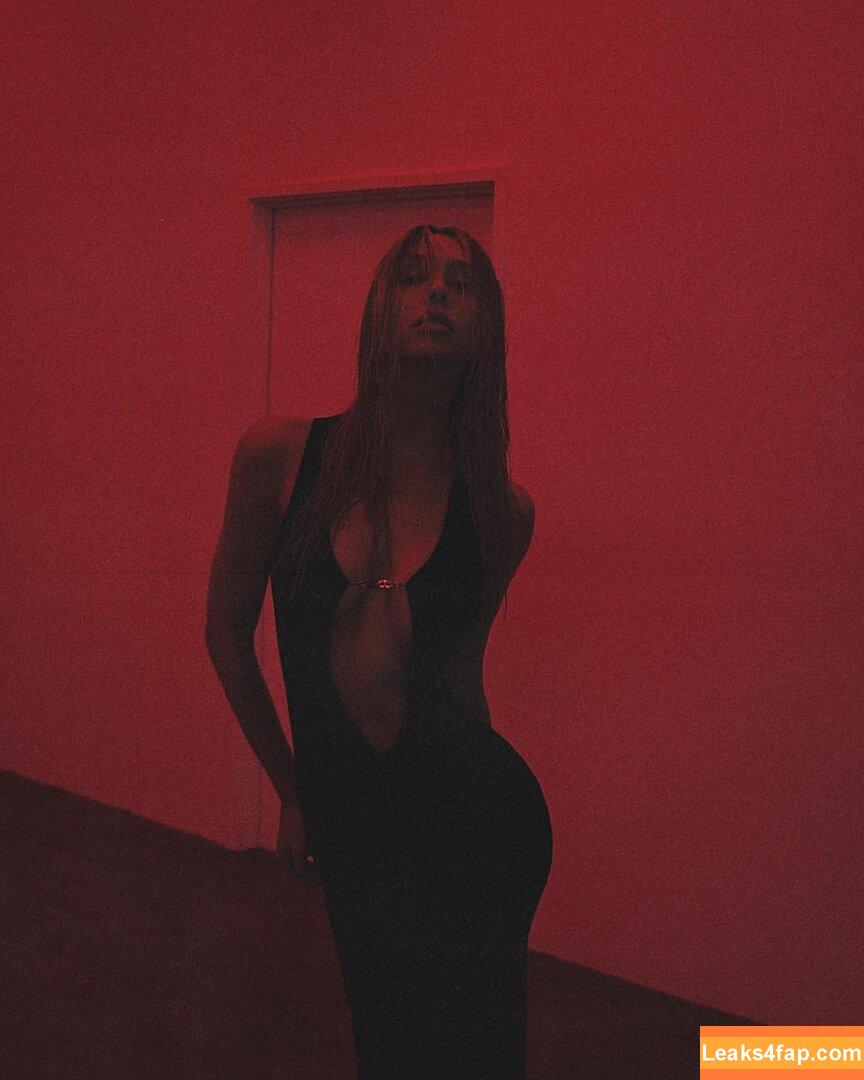 Alexis Ren / alexisren / alexisreng / alexxissren слитое фото фото #0223