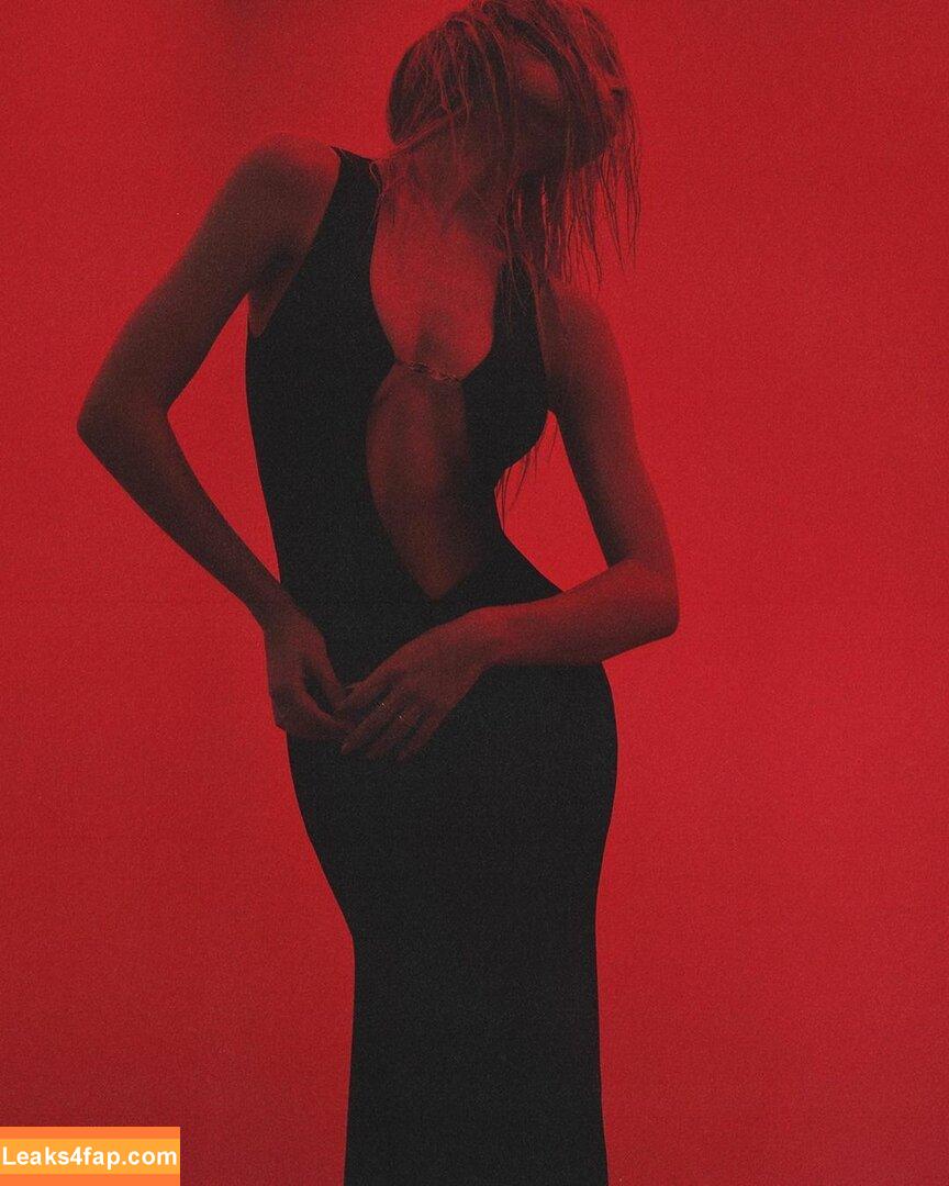 Alexis Ren / alexisren / alexisreng / alexxissren слитое фото фото #0225