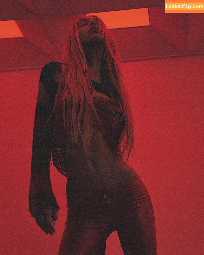 Alexis Ren / alexisren / alexisreng / alexxissren слитое фото фото #0226