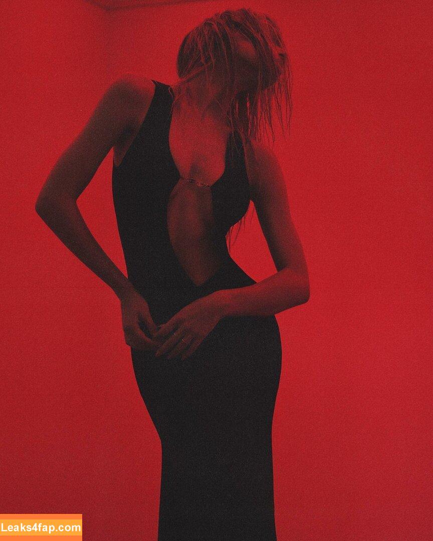 Alexis Ren / alexisren / alexisreng / alexxissren слитое фото фото #0233