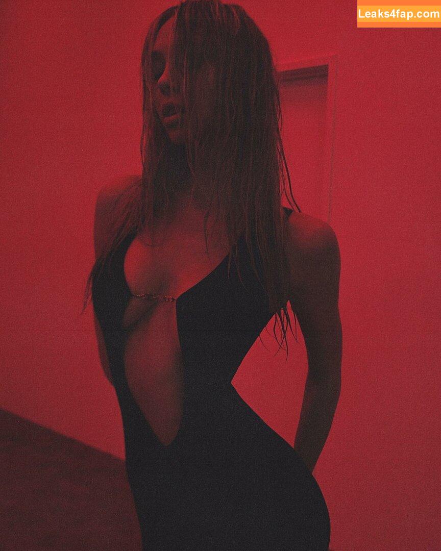 Alexis Ren / alexisren / alexisreng / alexxissren слитое фото фото #0234