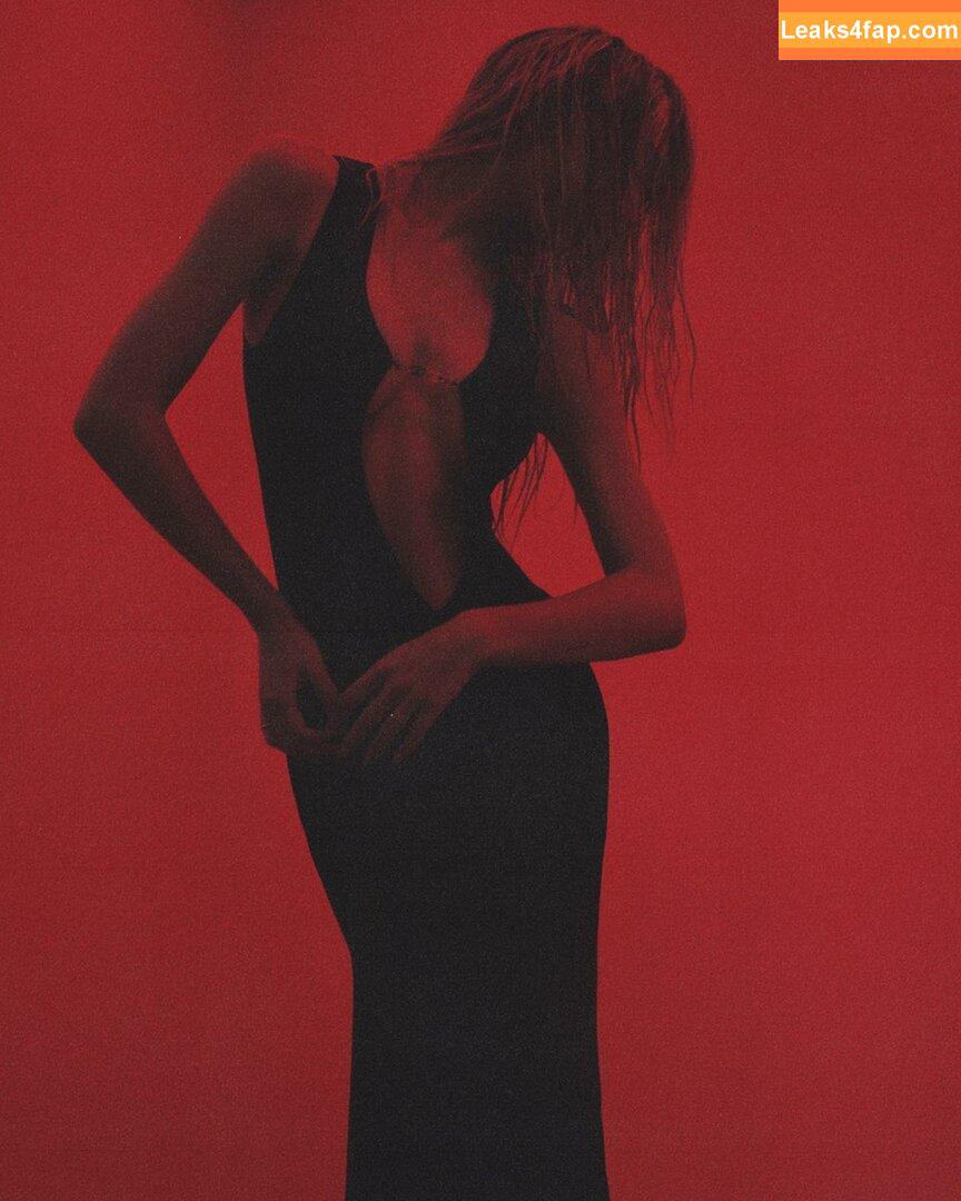 Alexis Ren / alexisren / alexisreng / alexxissren слитое фото фото #0235