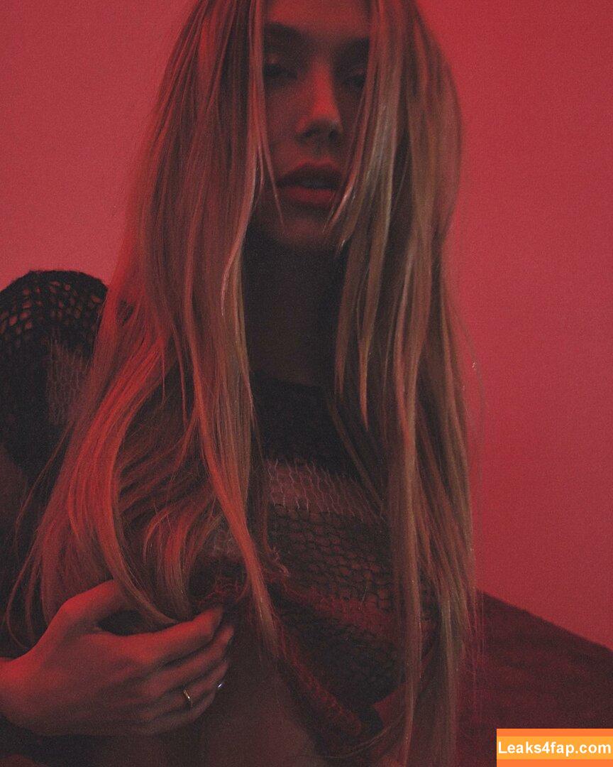 Alexis Ren / alexisren / alexisreng / alexxissren слитое фото фото #0237