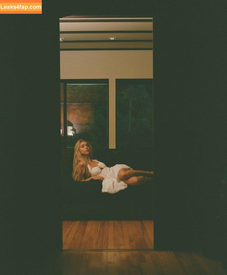 Alexis Ren / alexisren / alexisreng / alexxissren слитое фото фото #0535