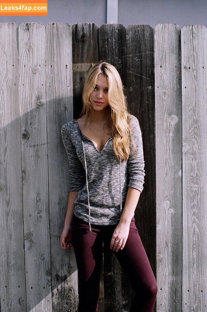 Alexis Ren / alexisren / alexisreng / alexxissren leaked photo photo #0642