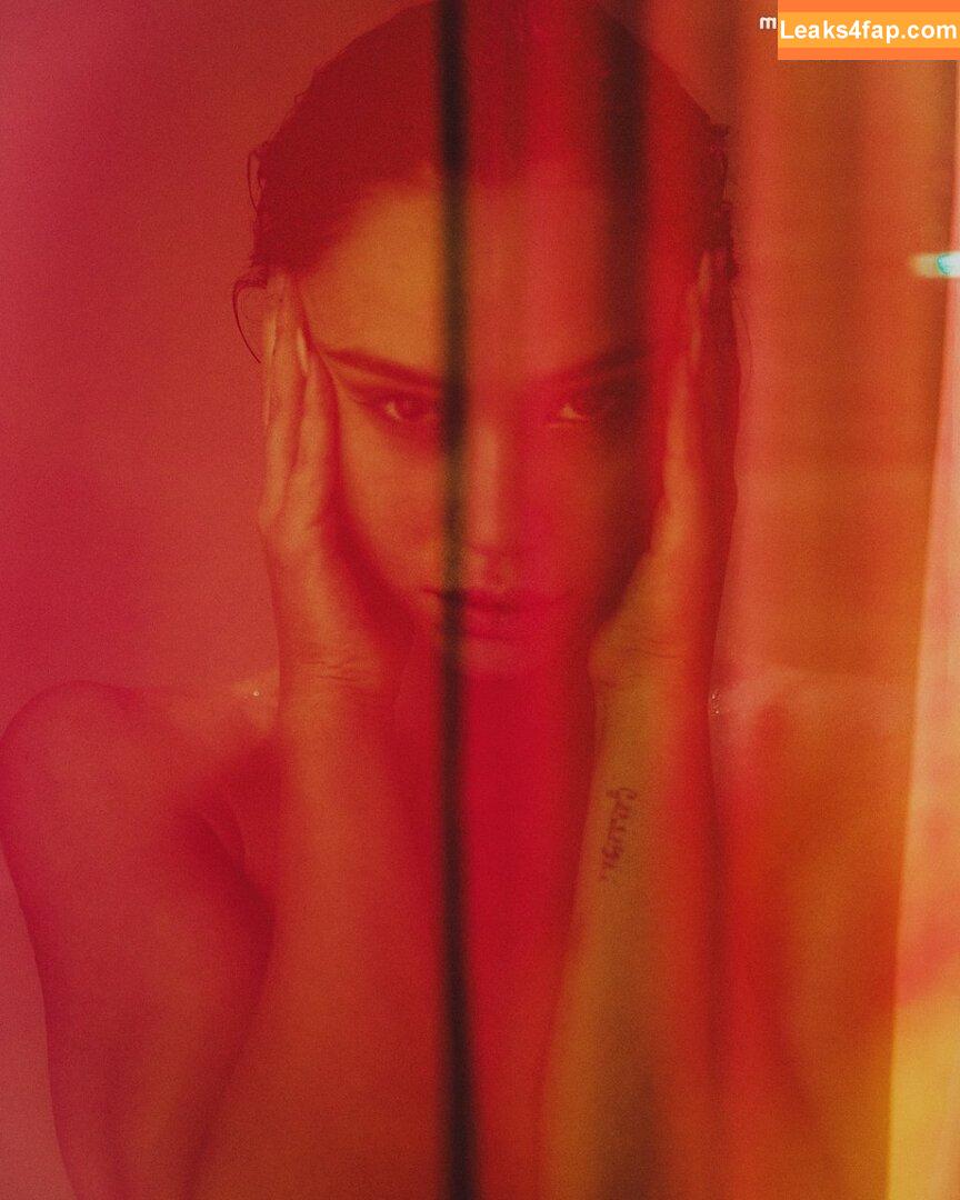 Alexis Ren / alexisren / alexisreng / alexxissren leaked photo photo #0752