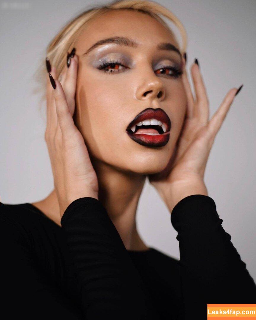 Alexis Ren / alexisren / alexisreng / alexxissren leaked photo photo #0788