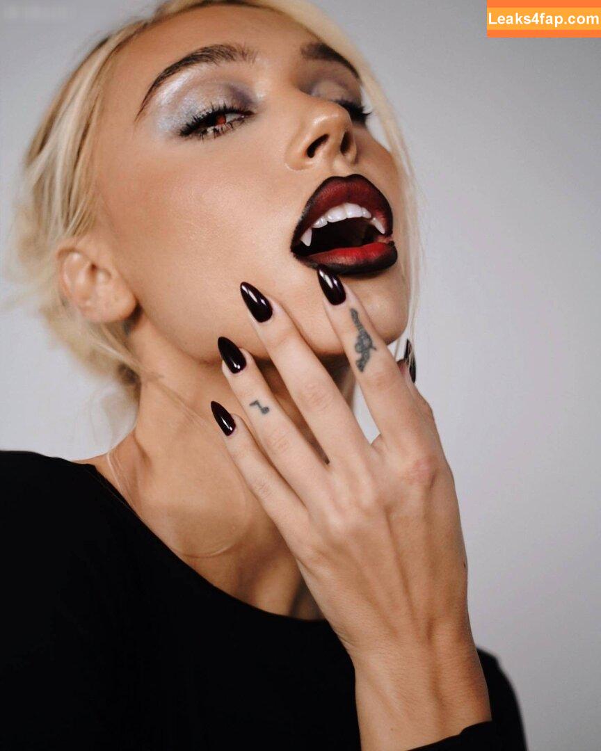 Alexis Ren / alexisren / alexisreng / alexxissren leaked photo photo #0789