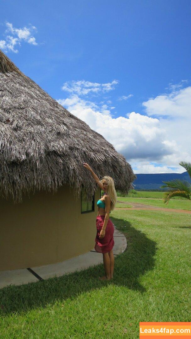 Alexis Ren / alexisren / alexisreng / alexxissren leaked photo photo #0817