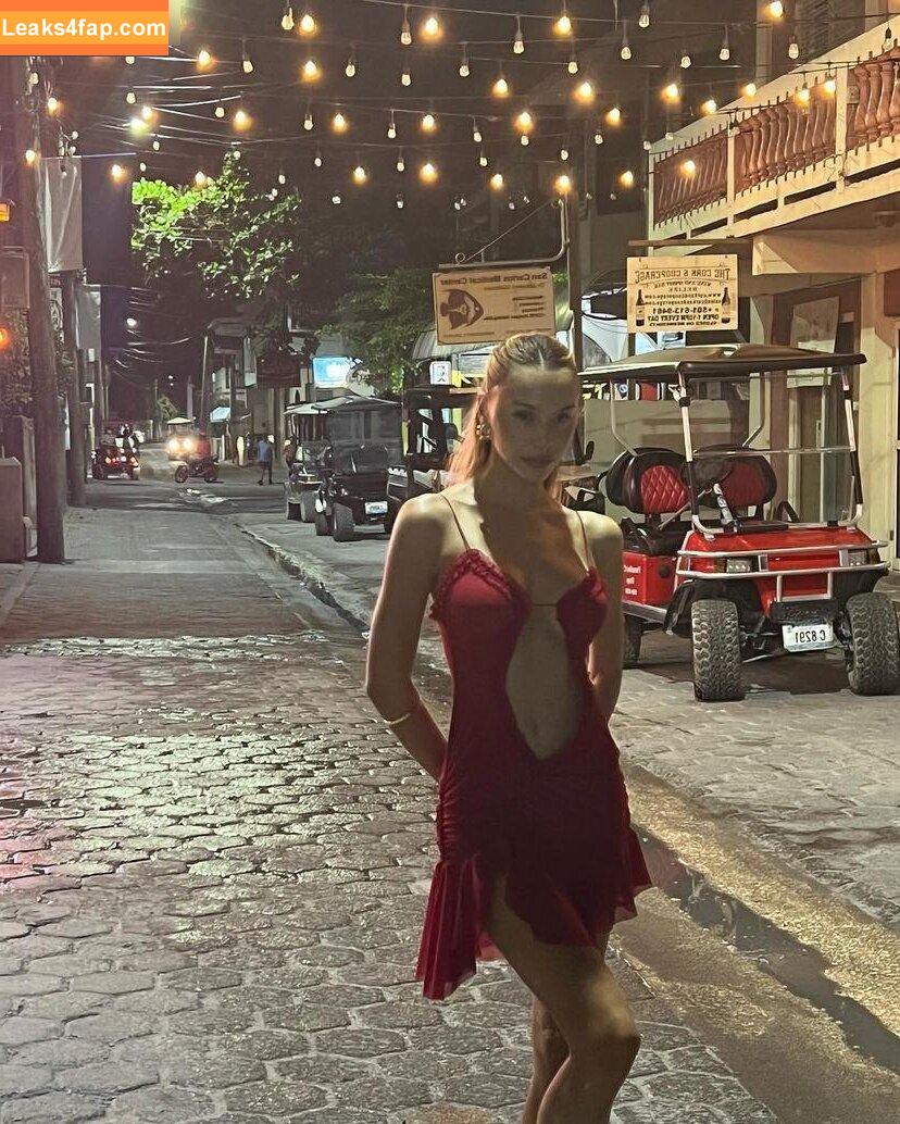 Alexis Ren / alexisren / alexisreng / alexxissren leaked photo photo #0827