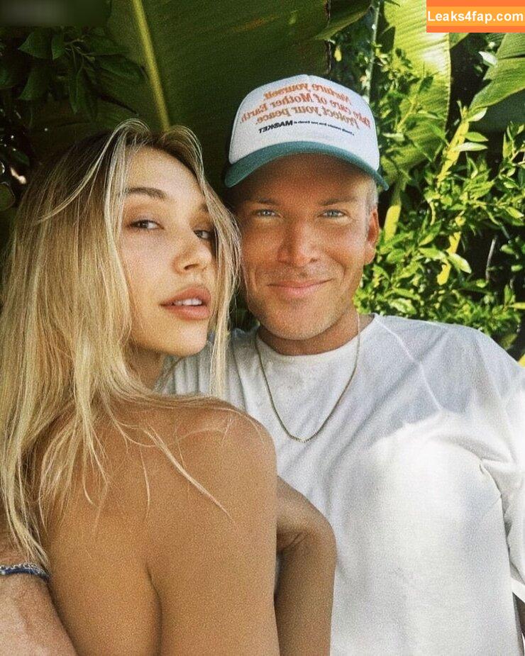 Alexis Ren / alexisren / alexisreng / alexxissren leaked photo photo #0905